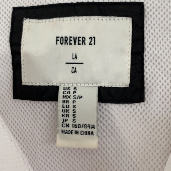 Forever 21 White & Black Windbreaker Jacket sizeS - Picture 3 of 10
